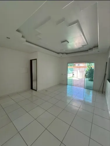 CONJ DUQUE DE CAXIAS - CASA 5 QUARTOS / PISCINA/ PROX A AV NILTON LINS