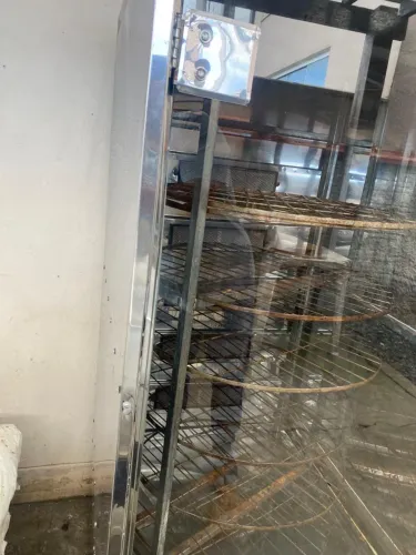 Máquina de assar frango usada-excelente 