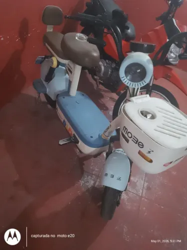 Uma moto elétrica 