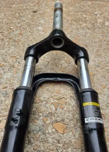Suspensão Aro 29 com Trava no Ombro - 60 mm
