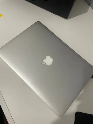Macbook Air - LEIA