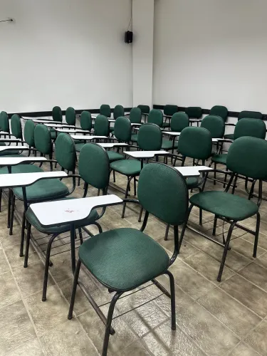 Cadeiras universitárias com prancheta (verde)