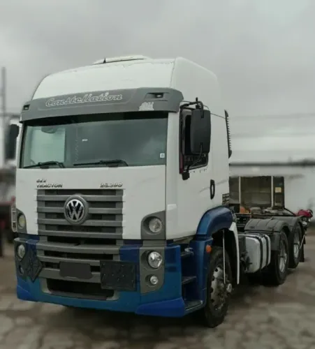Venda de cavalo mecânico 25.390 VW, com motor retificado com 80.000 km, em ótimo estado !