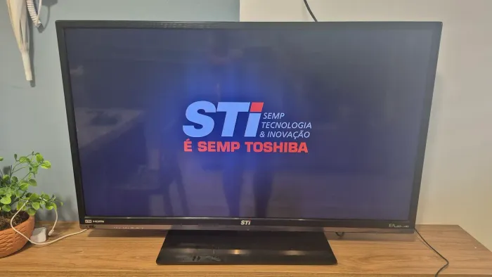 Televisor STI Ultra Slim Led Full HD