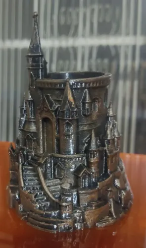 Porta canetas/treco estilo castelo impressão 3D 