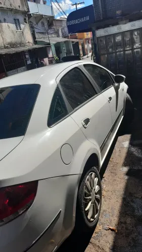Fiat Linea Essence 1.8 Flex 16V 4P 2016