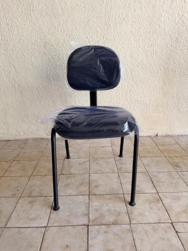 Cadeira fixa 04 pés ($120)