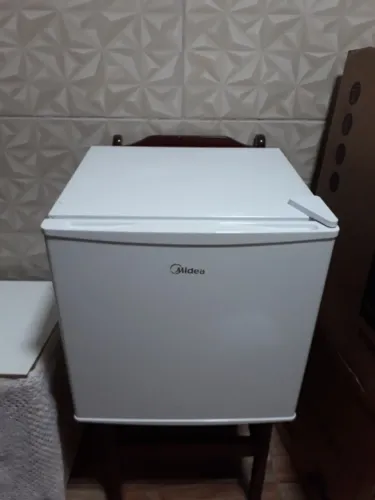 Frigobar Midea 45L 1 Porta Degelo Manual MRC06B - Branco - 220 Volts