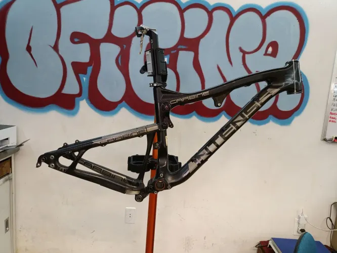 Quadro Intense Carbine Carbon 27.5"