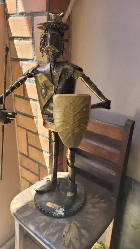 Escultura em alumínio Don Quixote 