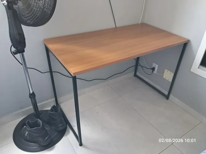 Mesa de escritório Kappesberg, 120cm de comprimento, 60cm de profundidade e 75cm de altura