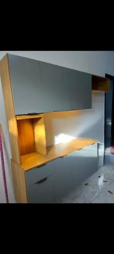 Armário de cozinha compacto