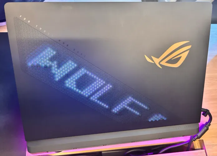 Notebook ASUS ROG STRIX SCAR G16 RTX5080 32GB DDR5 2TB SSD