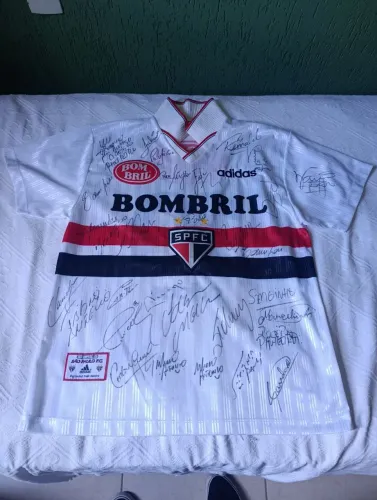 Vendo camisa oficial do São Paulo 1998 , autografada, totalmente nova, tamanho G