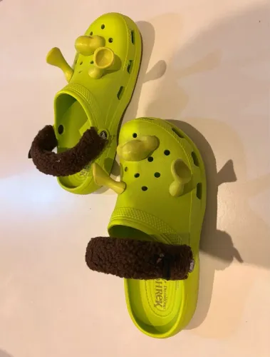 Crocs sherek