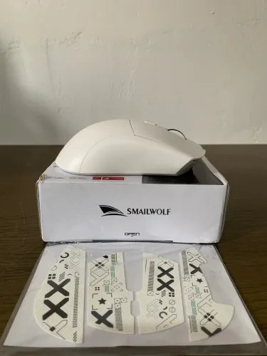 Mouse sem fio 2.4 wireless Rs7 smailwolf