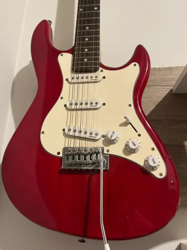 Guitarra strinberg stratocaster