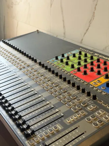MESA DE SOM SOUNDCRAFTER