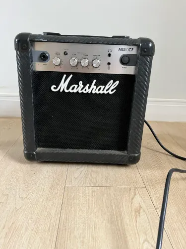 Amplificador Marshall MG 10