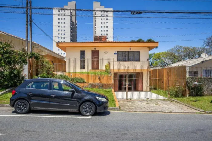Casa a venda no Bairro Capão Raso