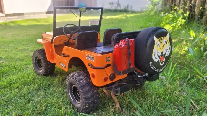 Automodelo Crawler Jeep Wrangler 1941 Rochobby 1/6 Spektrum