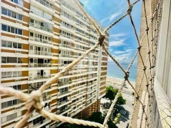 Apartamento Reformado Fino Acabamento Copacabana Posto 6 Quadra da Praia Venda Sala Ampla 