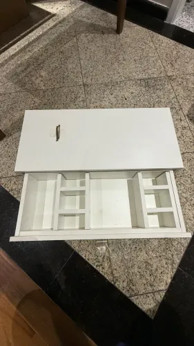 Penteadeira suspensa