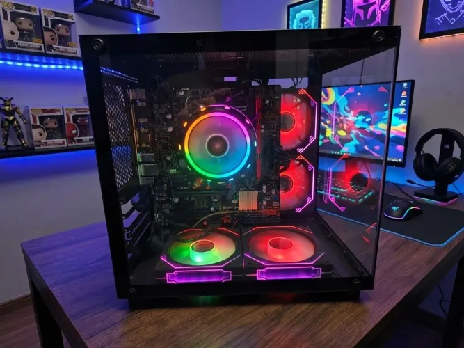 Pc Gamer Ryzen 3 2200G, 8gb DDR4, Video Vega 8, NVME 256gb, Fonte 500w Bivolt, Gabinete