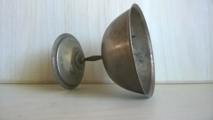 Antiga Taça Solitária anos 60 Rara estilo Medieval Linda Peça linda de coleção .