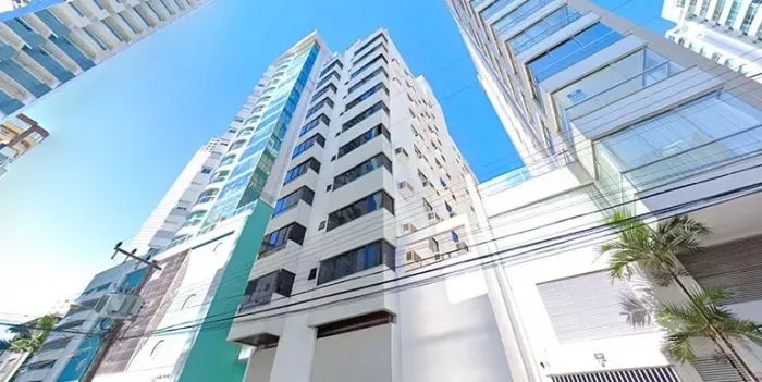 Apartamento 2 quartos (1suíte), localização fantástica na Barra Sul!