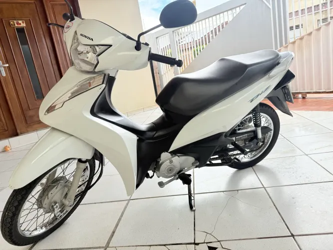 Vendo moto Biz 110 em ótima condição .