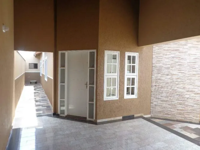Casa à venda, 2 quartos, 1 suíte, 1 vaga, Residencial Luiz Massud Coury - Rio das Pedras/S