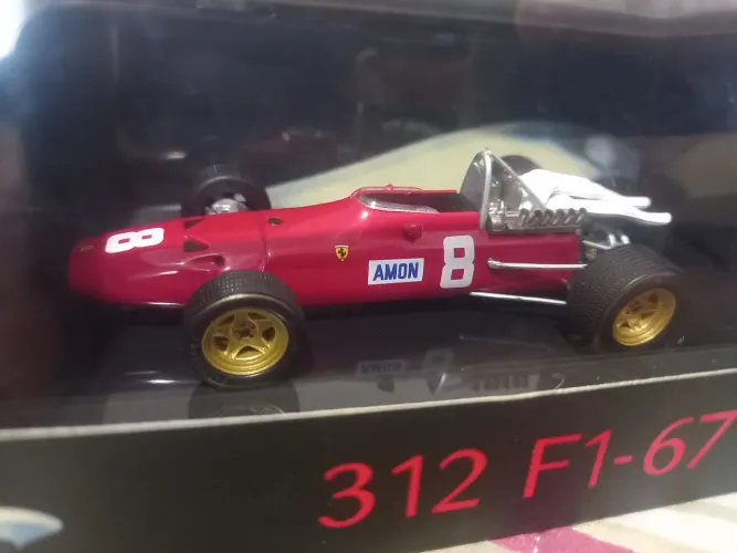 Miniatura F1 Ferrari 312 67 escala 1:43