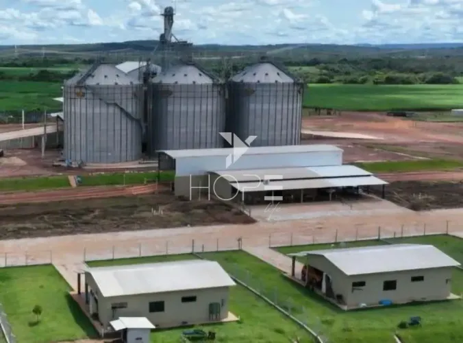 Fazenda com dívida à venda com 6.372 hectares - alto padrão agrícola - confinamento e silo