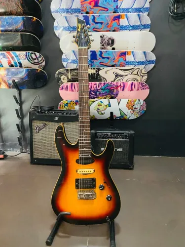 Guitarra SuperStrato Memphis