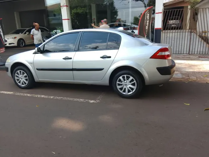 Renault Megane Sedan Expression Hi-flex 1.6 16V 2008