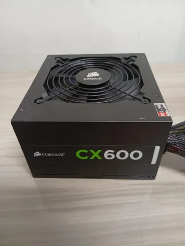 *Leia* Fonte Corsair CX600 600W Com Defeito