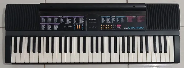 No estado - teclado Casio CTK-480 - Precisa de revisão