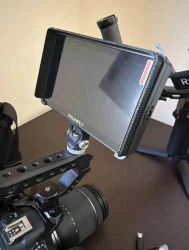 Monitor Feelworld F6 Plus 4k 6" + BATERIA NP