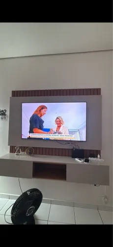 Painel semi novo, com led nas laterais.