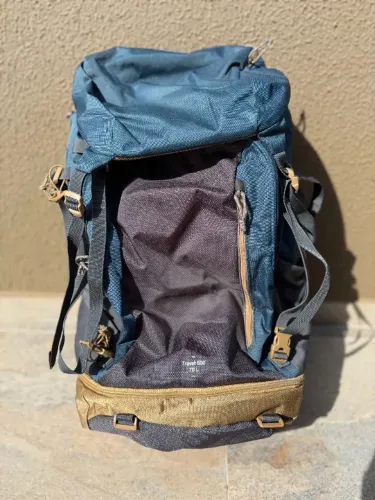 Mochila para viagem/trilha Forclaz