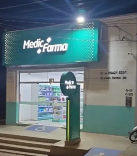Placa para fachada de farmácia 