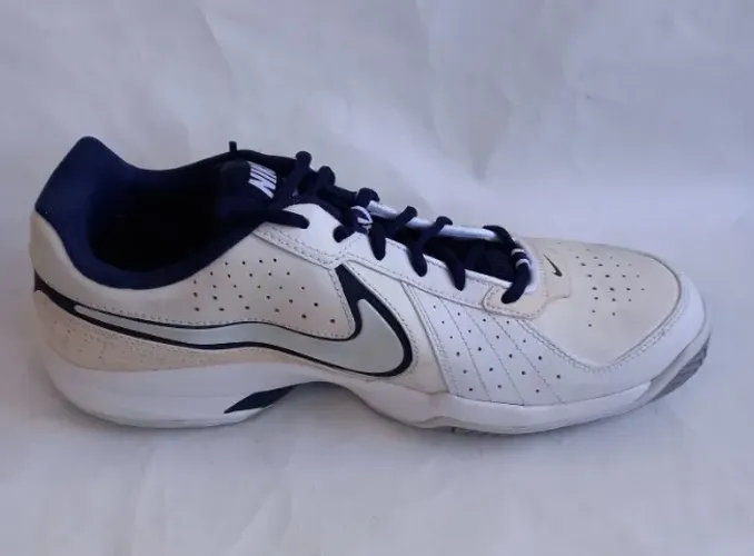 Tênis Nike Air Court Mo IV numeração 43 cor branco, produto com avaria