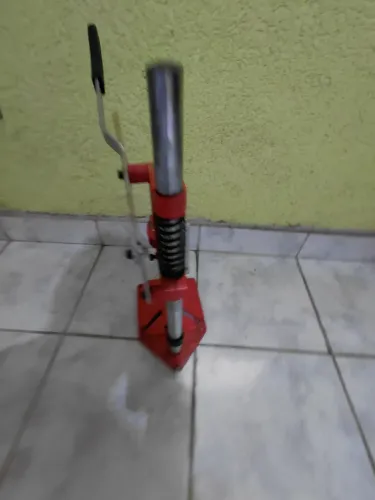 Suporte de bancada para furadeira elétrica