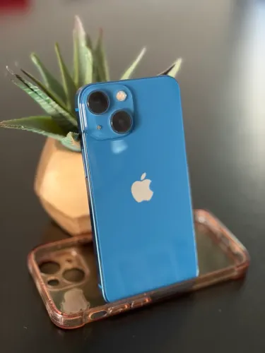 Apple iPhone 13 Mini em excelente estado 