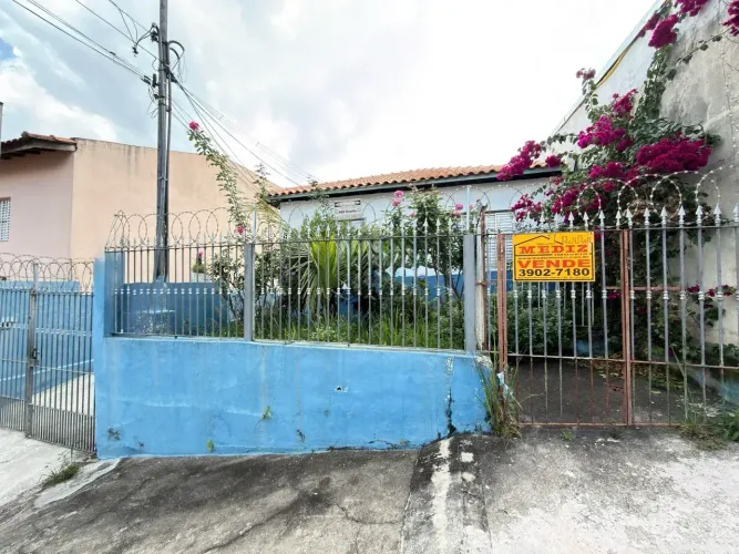 Terreno à venda no Bairro do Jardim Mangalot na Rua Desembargador Cândido da Cunha Cintra