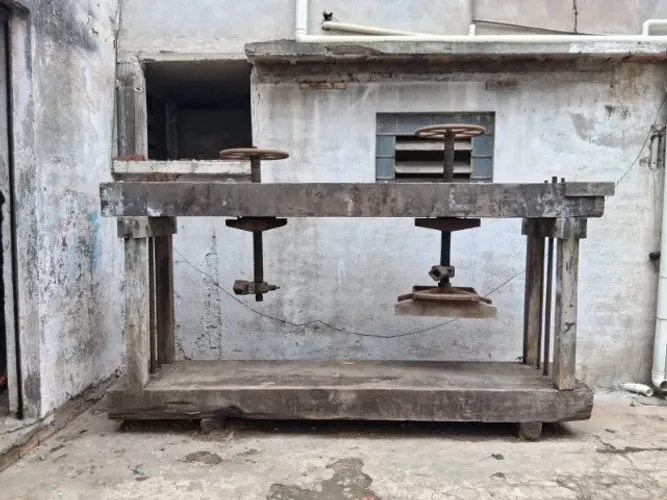 Prensa antiga madeira