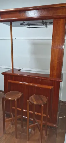 Bar Mogno de Madeira