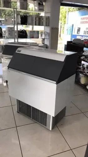 Maquina de Gelo 150A