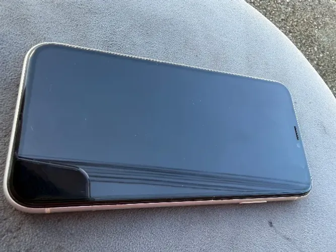 iPhone 11 - 64GB